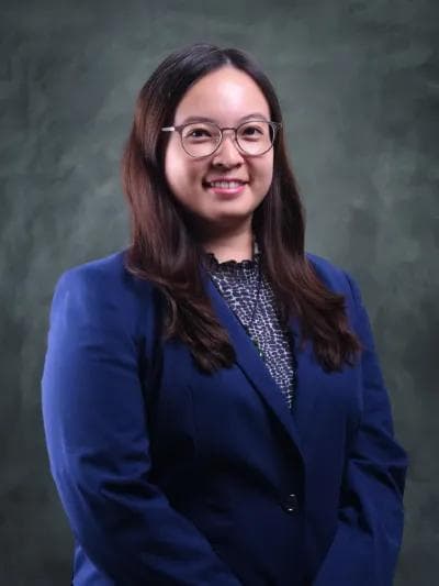 Dr Loo Yen Yi